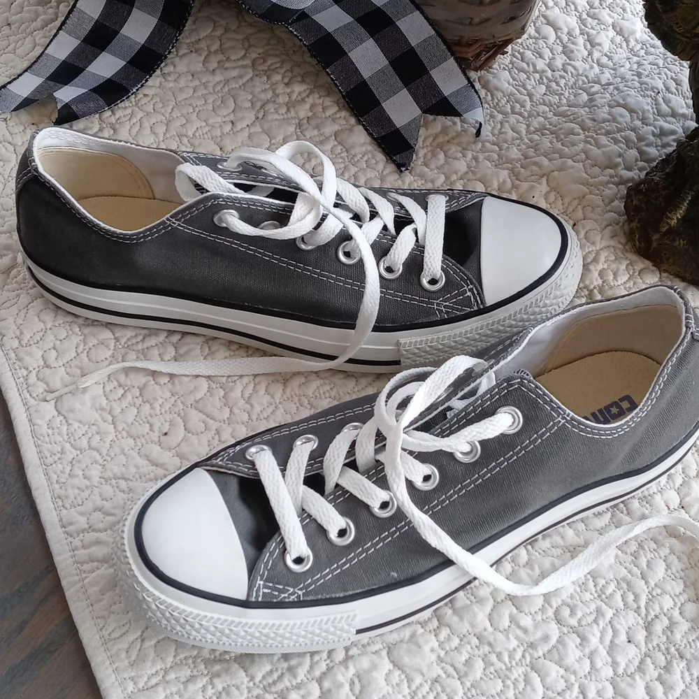 ALL STAR CONVERSE SHOES - Picture 6 of 8